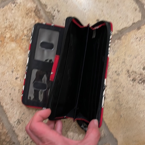Like new Vera Bradley wallet - Picture 4 of 4
